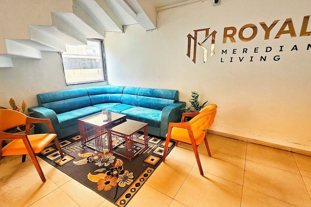 Royal Meredian Living