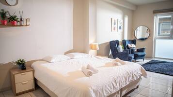 1 bedroom, desk, iron/ironing board, WiFi