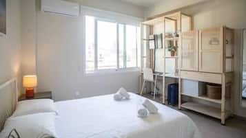 2 bedrooms, iron/ironing board, travel cot, Internet