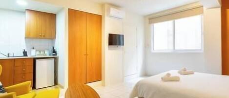 1 chambre, fer et planche Ă repasser, Wi-Fi, draps fournis