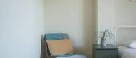 1 bedroom, iron/ironing board, travel cot, Internet