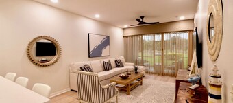 NEW Luxury 2 BR plus den in Greenlinks Condo totally remodeled! 