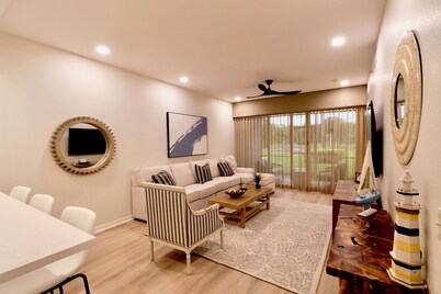 NEW Luxury 2 BR plus den in Greenlinks Condo totally remodeled! 