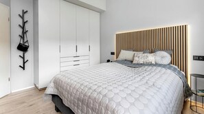 4 Schlafzimmer, Bügeleisen/Bügelbrett, WLAN, Bettwäsche