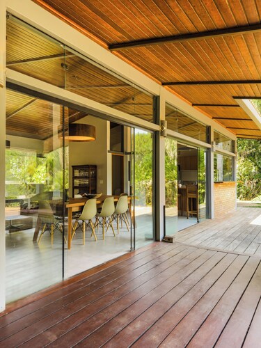 Single-story house with pool and amazing kitchen | Granja Viana