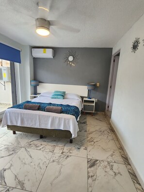 3 bedrooms, in-room safe, iron/ironing board, travel crib