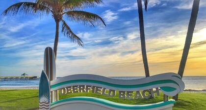 Chic studio A/C and WiFi in delightful Pompano Beach only 3 miles to the beach