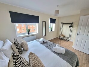 4 Schlafzimmer, Bügeleisen/Bügelbrett, kostenloses WLAN, Bettwäsche