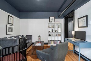 TV - The Burrow at Wrigley (Chicago)