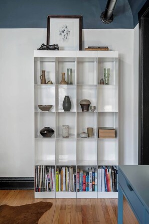 Interior - The Burrow at Wrigley (Chicago)