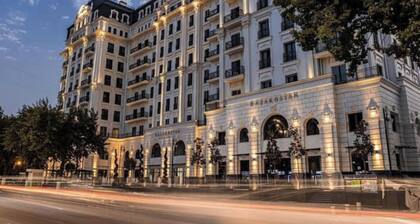 "Stylish Family Retreat: 2BR