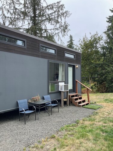 Charming Tiny House Retreat