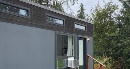 Charming Tiny House Retreat