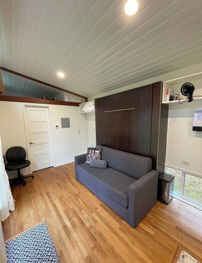 Charming Tiny House Retreat