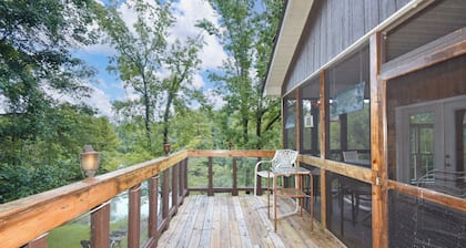 Lake Martin Getaway- 6Br Lake Front Home