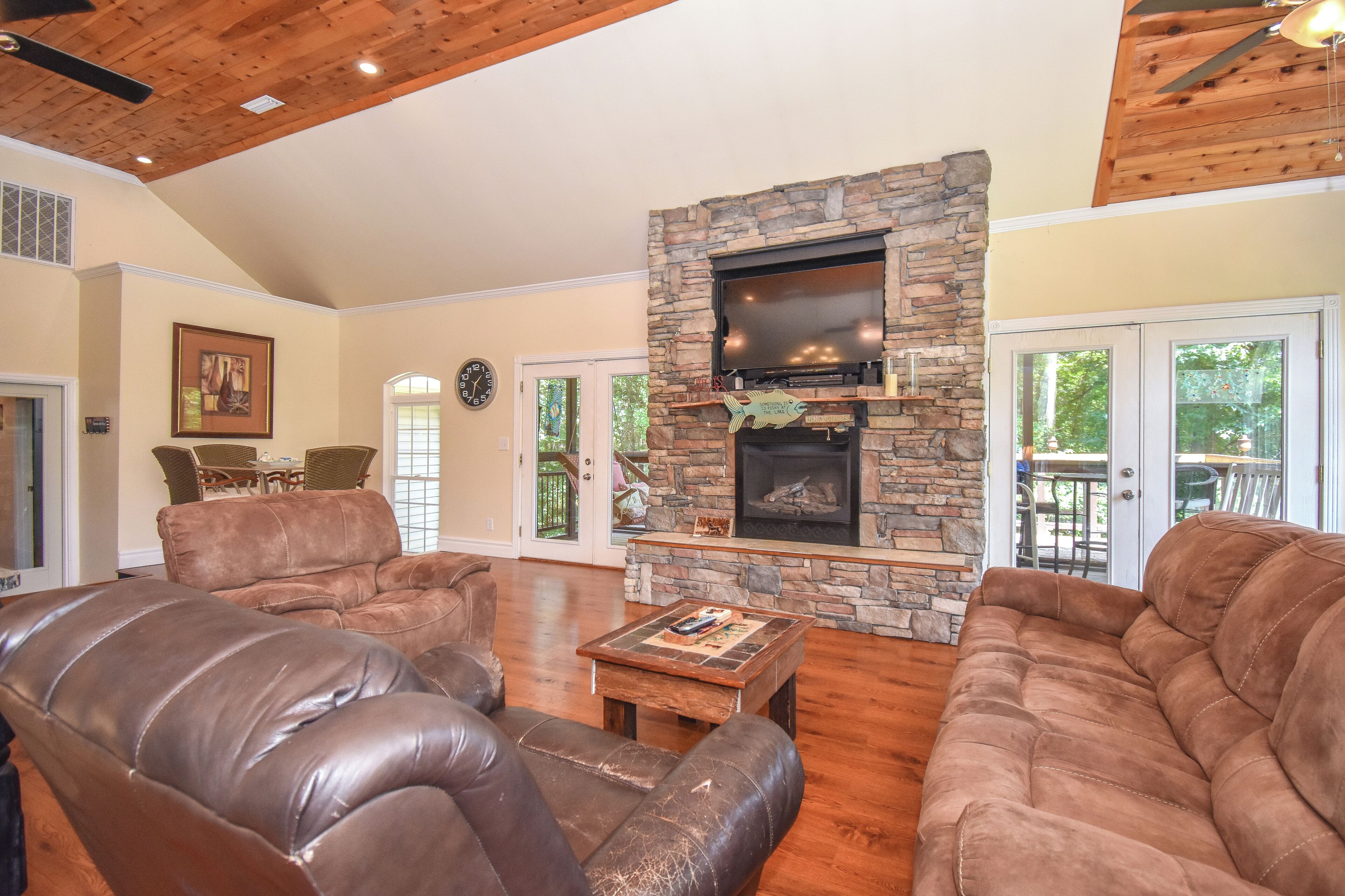 TV, fireplace, DVD player, stereo