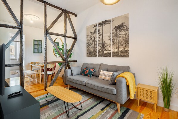 公寓, 2 間臥室 | 客廳 | 平面電視