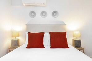 Apartment, 1 Bedroom - Central City Serenity: Entrecampos Terrace Haven (Lisbon)