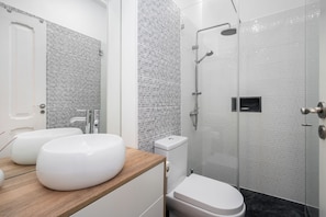 Apartment, 2 Bedrooms | Bathroom