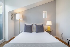 Apartment, 2 Bedrooms | 2 bedrooms, desk, free WiFi - Alcântara Premium Apartment (Lisbon)
