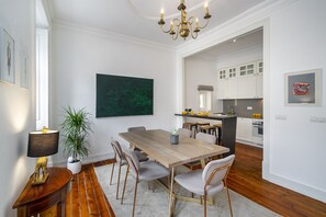 Flat-screen TV - Central 1-Bed W/ River Views Great For D Nomads & R Workers (Lisbon)