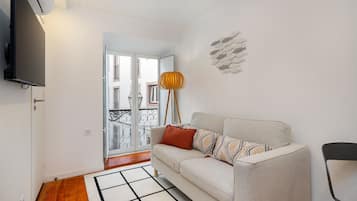 Leilighet, 1 soverom | Oppholdsområde | Flatskjerm-TV