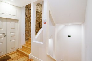 Interior - Intendente Modern 1-Bed W/ Lift & Ac In Top Notch Location (Lisbon)