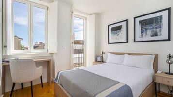 Appartement, 2 slaapkamers | 2 slaapkamers, een strijkplank/strijkijzer, gratis wifi