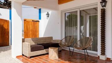 House, 2 Bedrooms | Terrace/patio