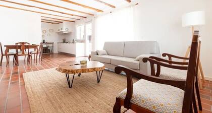 Countryside Charm Near Wedding Venue W/ Bbq Patio