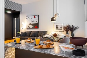 Appartement, 1 chambre | Coin séjour | Télévision à écran plat