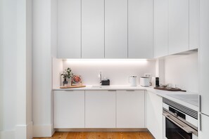 Appartement, 1 chambre | Cuisine privée | Bouilloire électrique, grille-pain