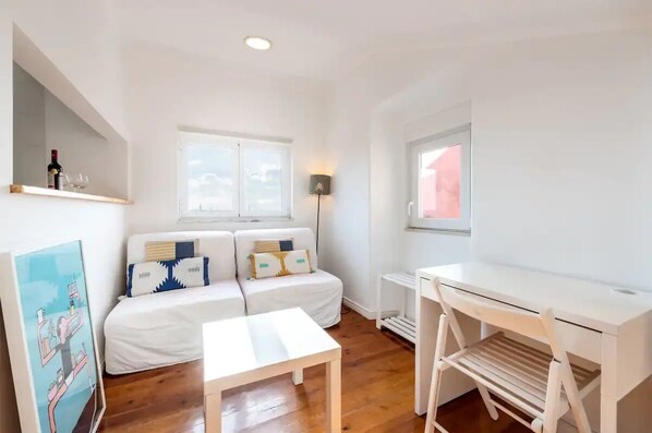 Apartment, 1 Bedroom | Living area