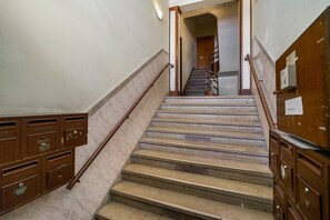 Interior - Lisbon Urban Chic: Great For D Nomads & R Workers (Lisbon)