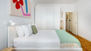Apartment, 2 Bedrooms | 2 bilik tidur, meja, Wi-fi percuma 
