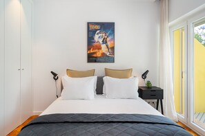 Apartamento, 3 quartos | 3 quartos, escrivaninha, ferros/tábuas de passar roupa