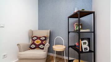 Apartment, 2 Bedrooms | Living area