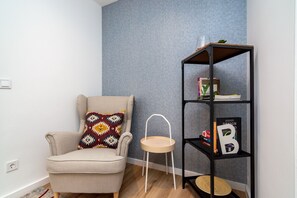 Apartment, 2 Bedrooms | Living area