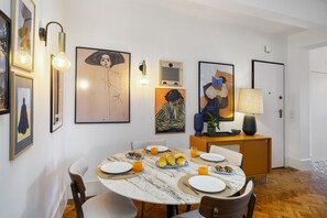 Living area - Premium Alfama 2-Br Great For Remote Workers & Digital Nomads (Lisbon)