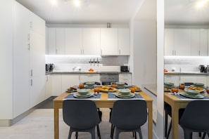 Apartment, 2 Bedrooms | Living area