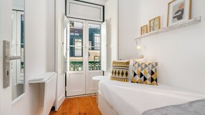 Unclassified image, 5 of 30, button - Mouraria Modern Living Breathtaking Views & Ac (Lisbon)