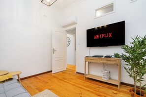 Apartment, 4 Schlafzimmer | Wohnbereich