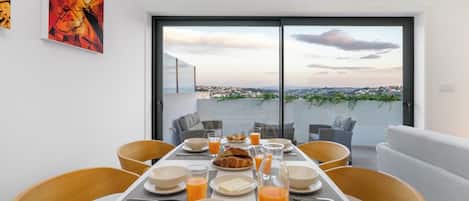 Apartment, 2 Bedrooms | Living area