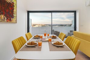 Apartment, 2 Schlafzimmer | Wohnbereich