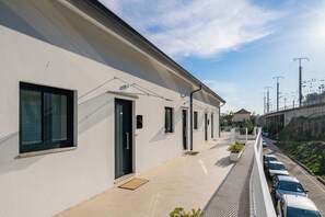 Exterior - C312 Riverside View Premium Apartment w/ AC & Terrac (Porto)