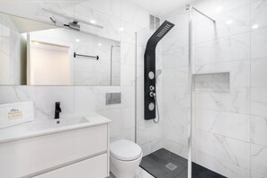 Apartment, 2 Bedrooms | Bathroom