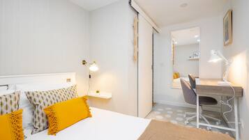 Apartment, 2 Bedrooms | 2 bedrooms, free WiFi