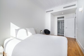 Apartment, 2 Bedrooms | 2 bedrooms, iron/ironing board, free WiFi