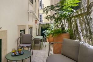 Apartment, 1 Bedroom | Teres/patio