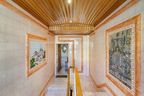 Interior entrance - Perfect Family Hideout Residence W/Ac & 4Br + 5Ba (Cascais)